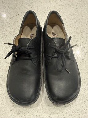 Alegria Black Leather Lace-Up Oxfords